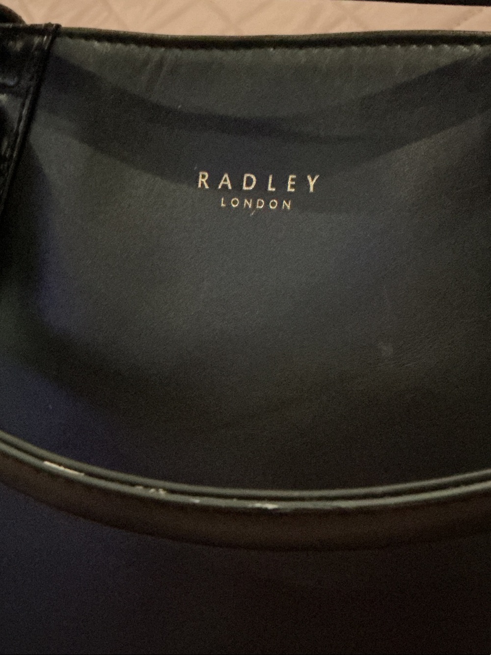 RADLEY LONDON Black Leather Shoulder Bag with Gold Logo
